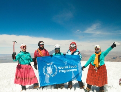 Cholitas Escaladoras climbing with WFP